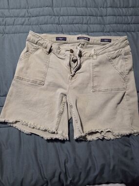 Vigoss Women's Frayed Hem Utility Shorts in Light Beige